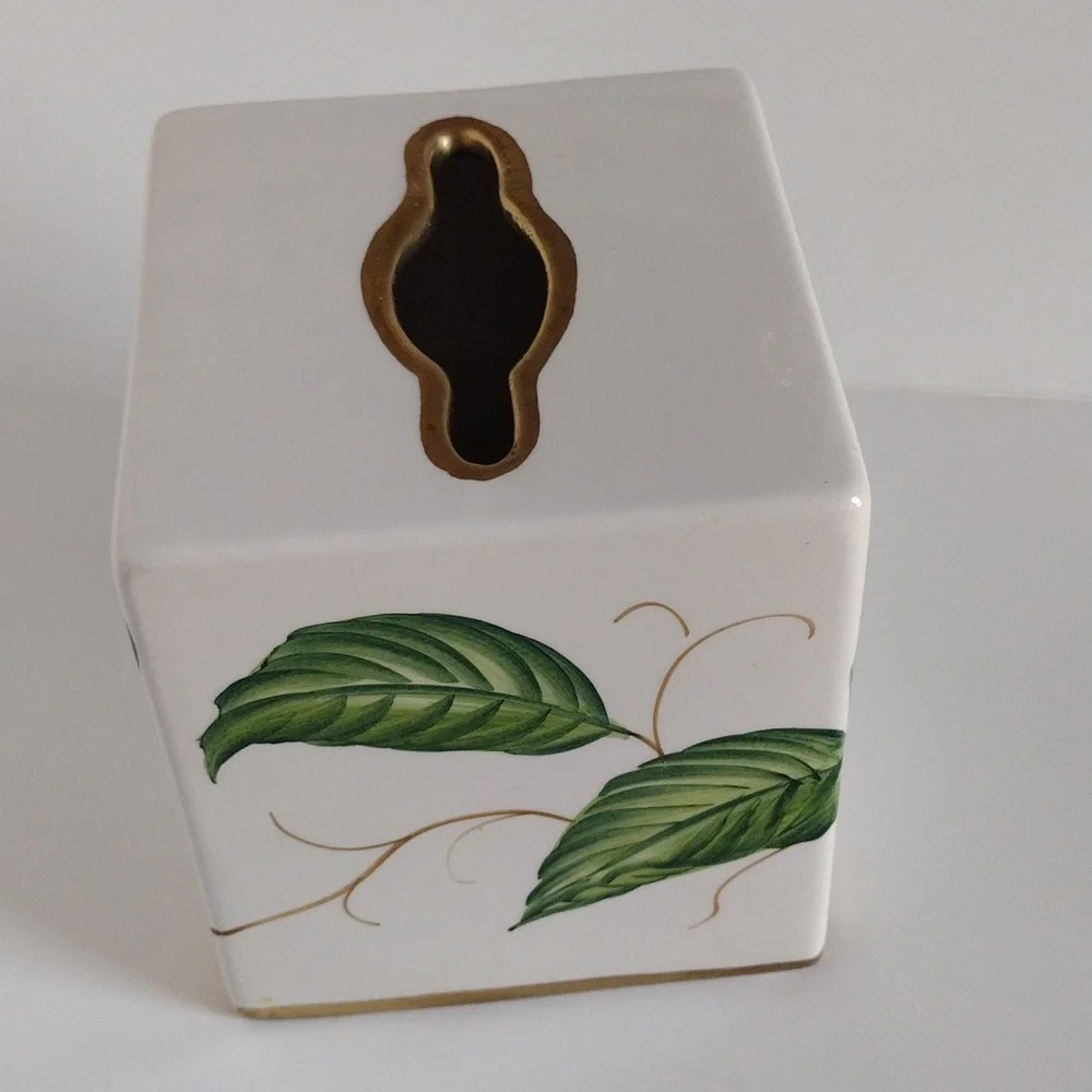 The Mane Lion Elegant White Tissue Box with Gold Accents